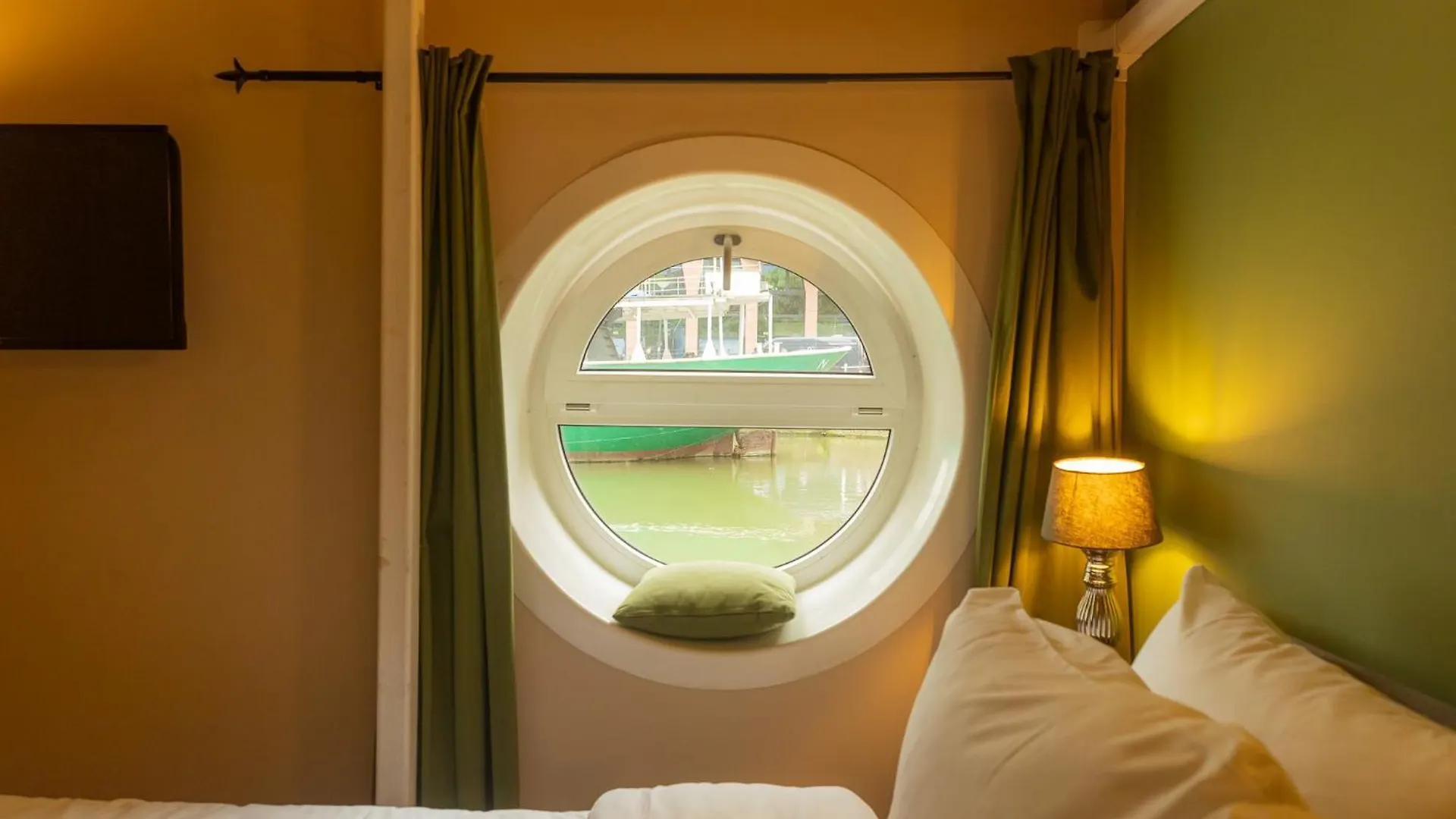Floats By H2Otel Rotterdam Holland