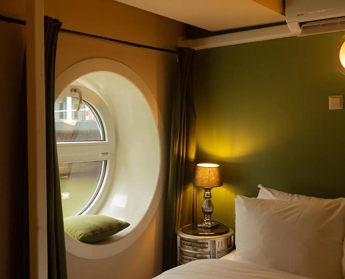 *** Hotel Floats By H2Otel Rotterdam Holland